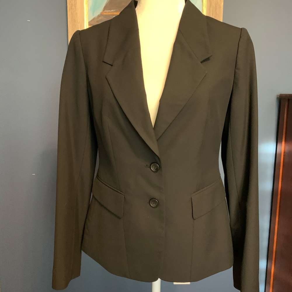 Limited sz 4 suite jacket like new